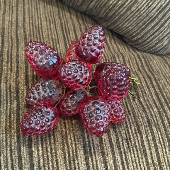 unbranded Other - Vintage RED LUCITE GRAPES leaves vine piece berries vine raspberries